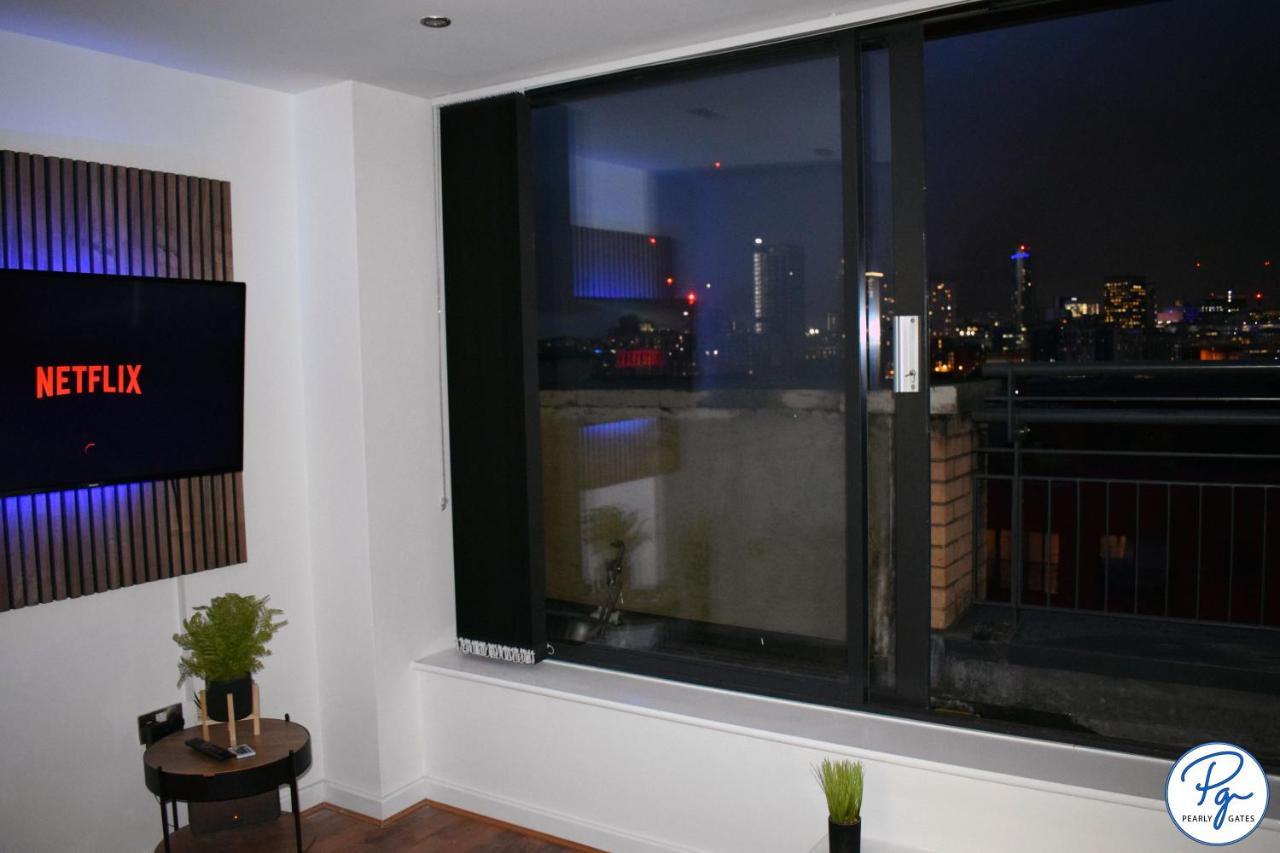 Penthouse - Amazing City Skyline Views - Balcony - Free Extra 2 Hours - Free Parking - Utilita Arena - Bullring Shopping - New St Station- Super King Size Bed Бирмингем Экстерьер фото