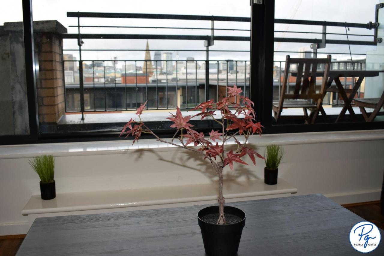 Penthouse - Amazing City Skyline Views - Balcony - Free Extra 2 Hours - Free Parking - Utilita Arena - Bullring Shopping - New St Station- Super King Size Bed Бирмингем Экстерьер фото