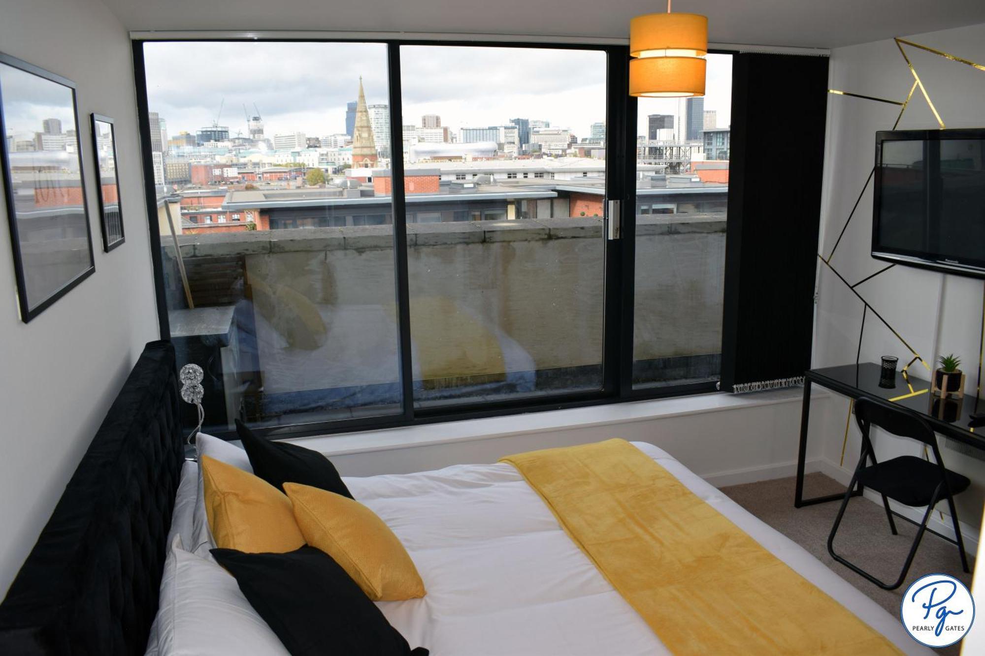Penthouse - Amazing City Skyline Views - Balcony - Free Extra 2 Hours - Free Parking - Utilita Arena - Bullring Shopping - New St Station- Super King Size Bed Бирмингем Экстерьер фото
